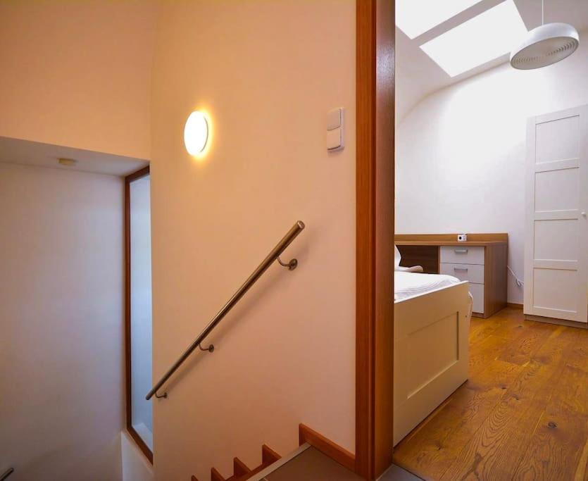 Legacy Duplex In Historic District By Rentez Apartment Prague