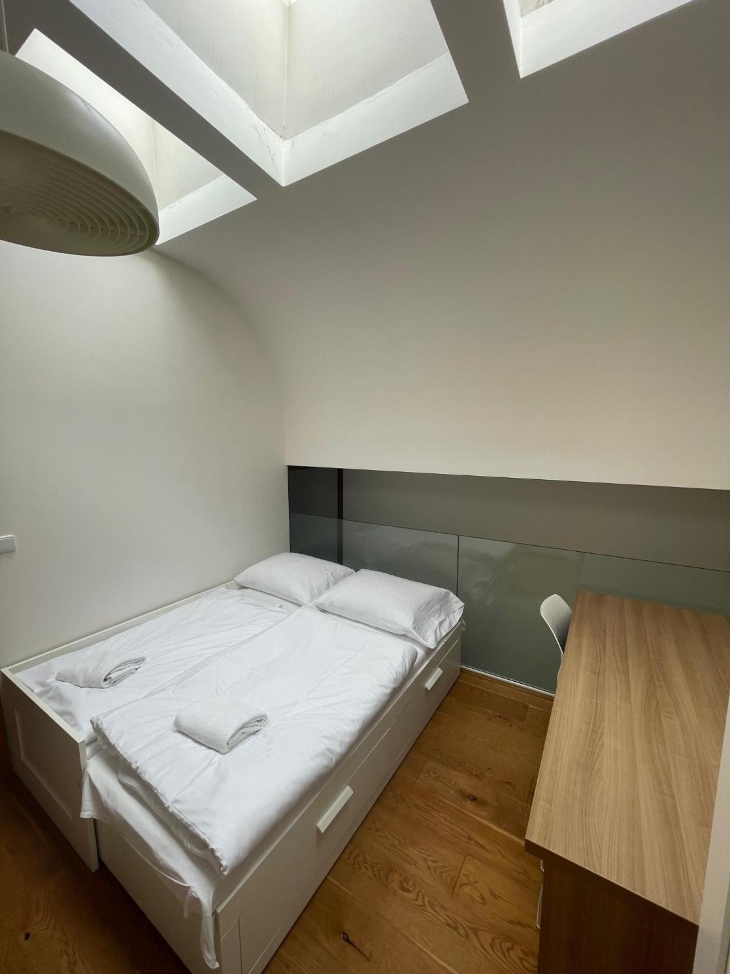 Legacy Duplex In Historic District By Rentez Prague